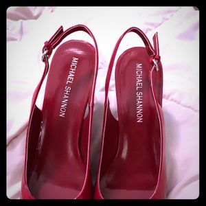 Michael Shannon rocking red pumps!